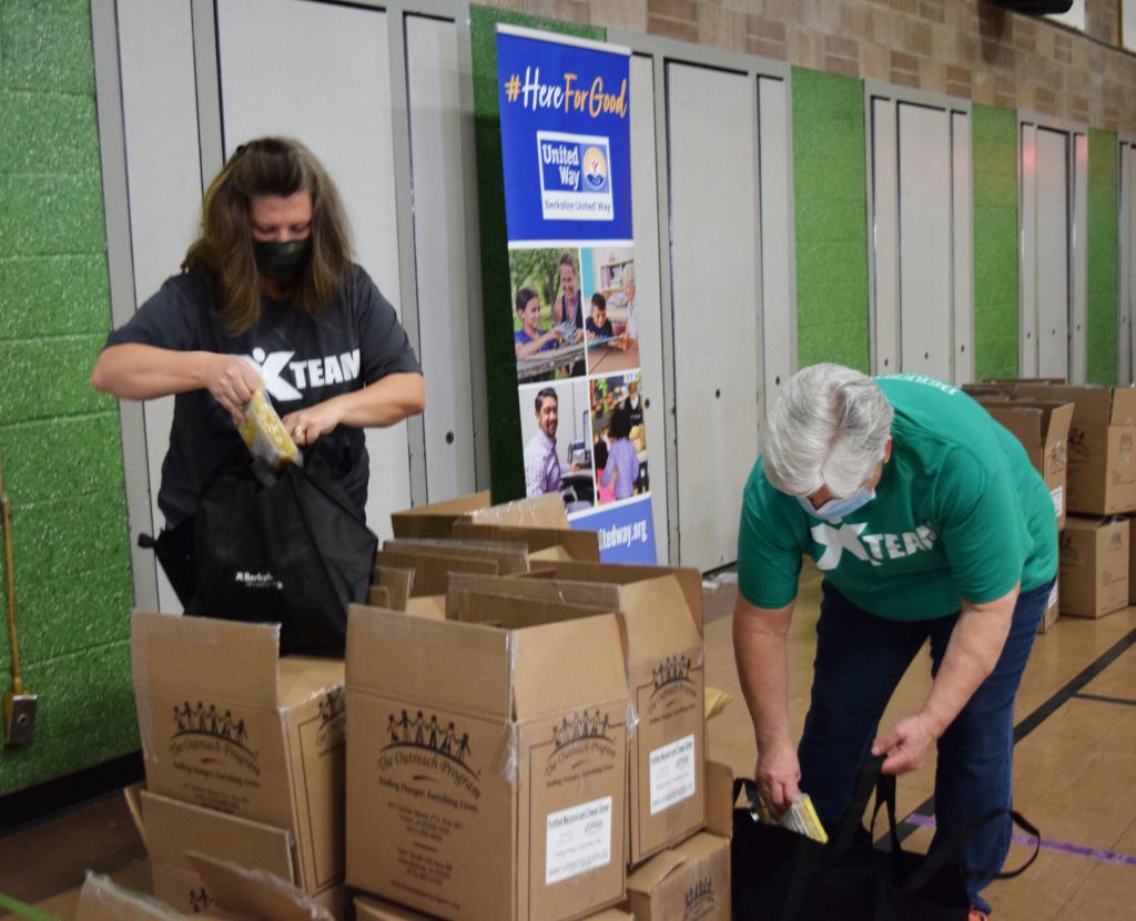 Berkshire Bank volunteers